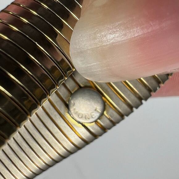 Vintage Monet Womens Bracelet Gold Tone Stretchy Flexible Fashion Jewelry - Picture 7 of 8